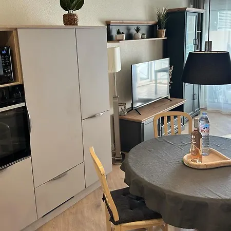 Seaside501 - Completely Renovated, At 5 Minutes Walk From