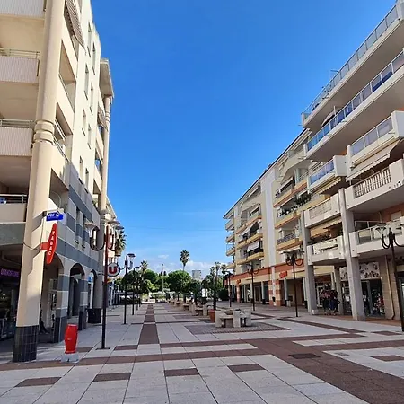 Seaside501 - Completely Renovated, At 5 Minutes Walk From
