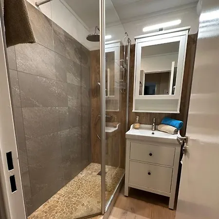 Seaside501 - Completely Renovated, At 5 Minutes Walk From *